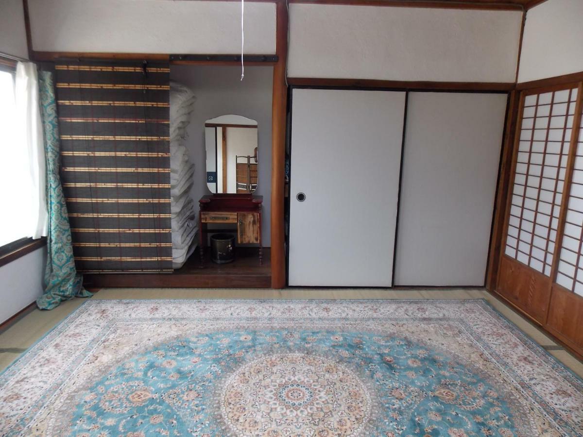 Guesthouse Yawara Okayama Bagian luar foto